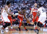 AYX体育赛事-火箭鏖战鹈鹕，浓眉哥扛起全队