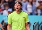 爱游戏娱乐-温网险胜澳网，西西帕斯状态火热