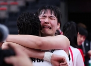 爱游戏官网-山西队主场逆转对手，球员赛后感动落泪