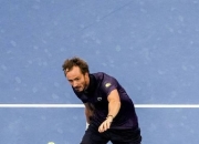 爱游戏在线-世界网球队爆冷意大利网球队，梅德韦杰夫关键制胜