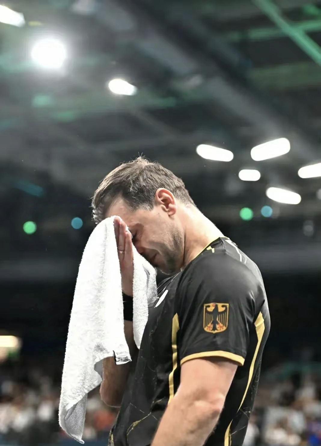 瑞典队横扫英格兰队,奥恰洛夫惊艳四座 瑞典队横扫英格兰队,奥恰洛夫惊艳四座