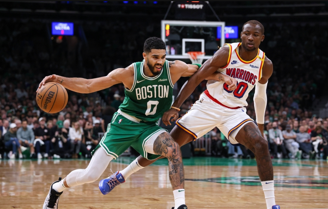 江苏队力克勇士,塔图姆高光表现 江苏队力克勇士,塔图姆高光表现