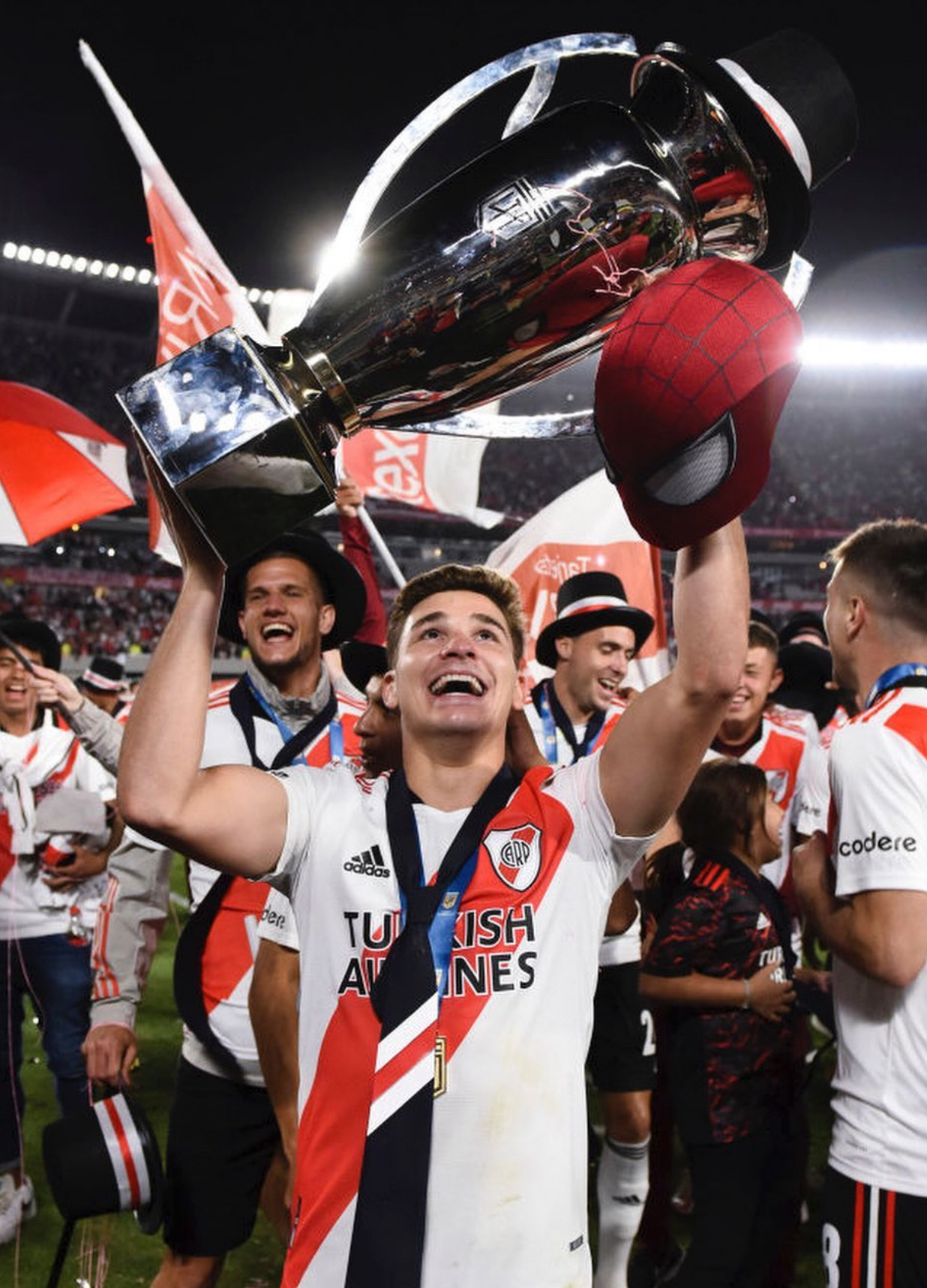 瑞士鏖战国际米兰,阿尔瓦雷斯状态火热 瑞士鏖战国际米兰,阿尔瓦雷斯状态火热