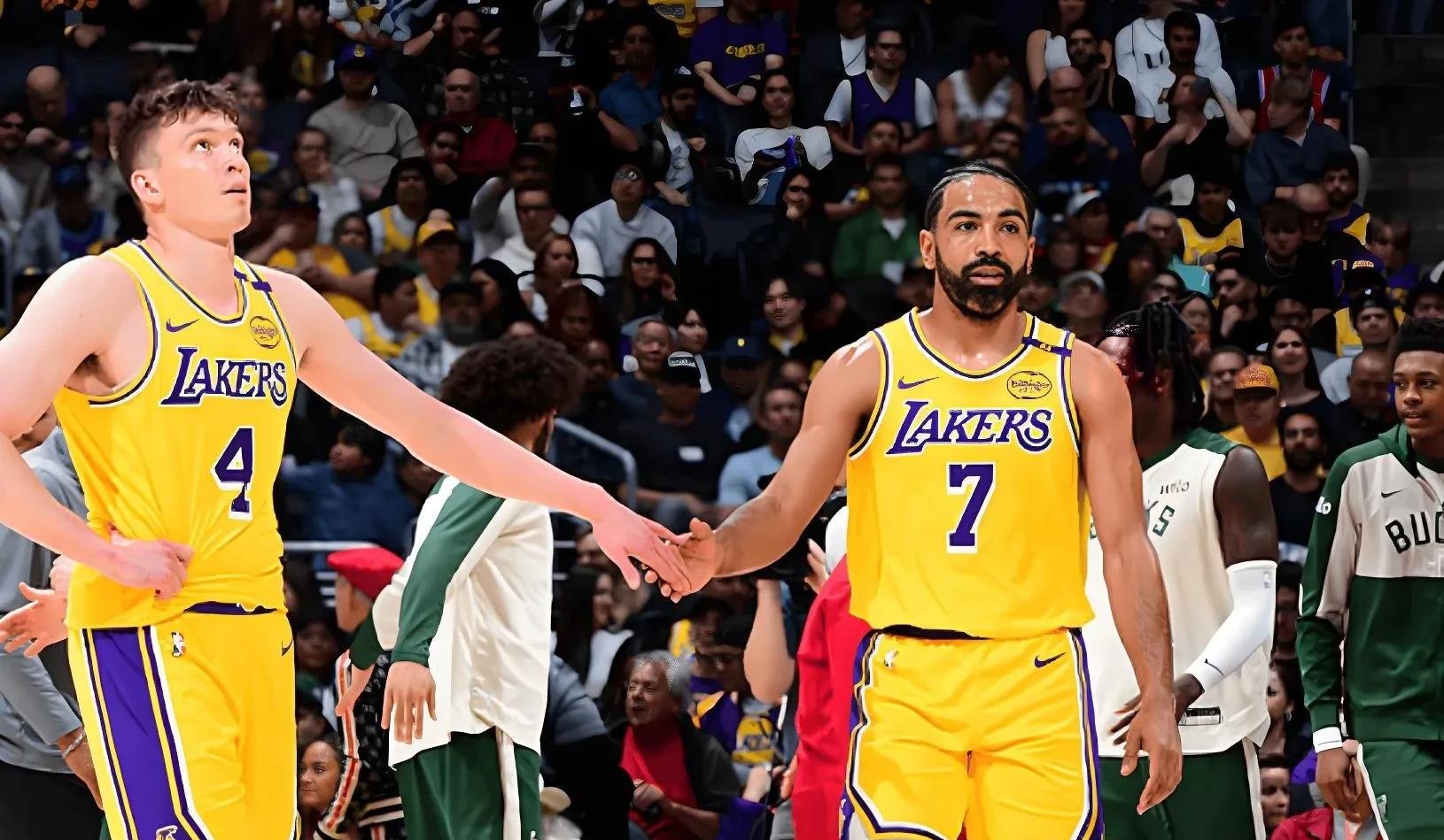 湖人鏖战雄鹿，约基奇统治全场