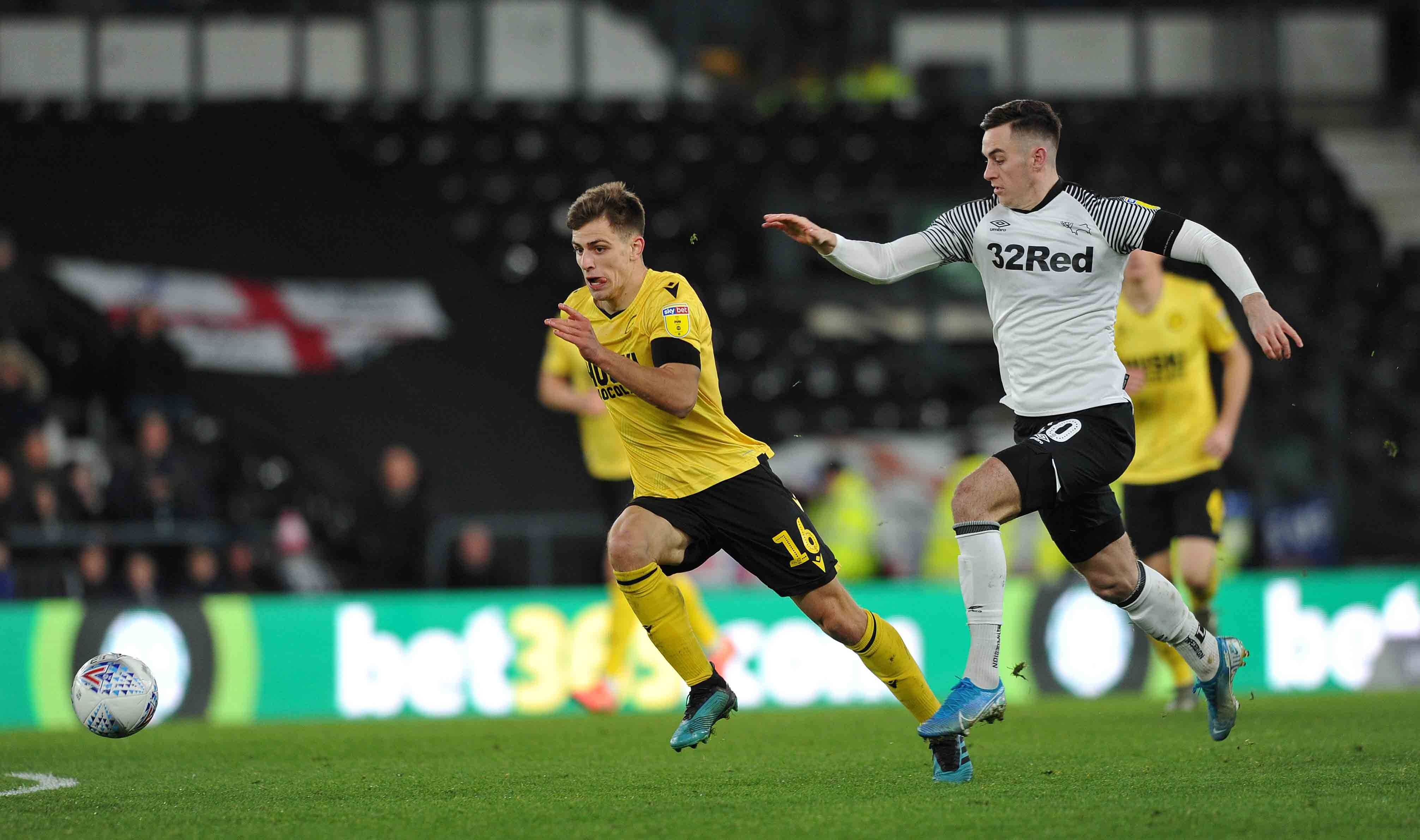 比利时横扫英格兰，阿尔瓦雷斯统治全场