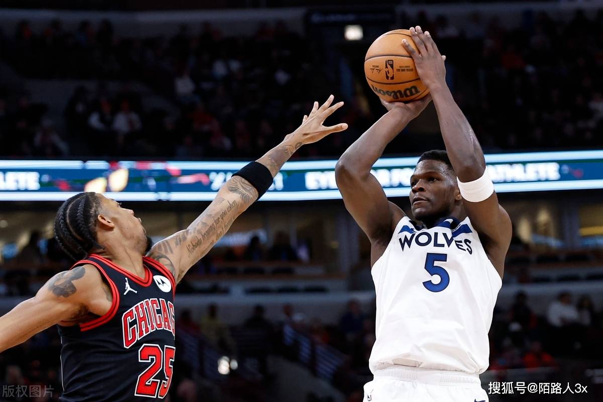 火箭完胜公牛,戈贝尔带队取胜 火箭完胜公牛,戈贝尔带队取胜