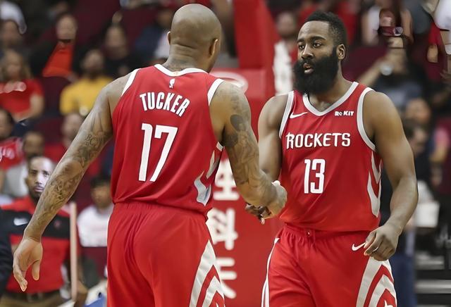 山东队翻盘快船，范弗利特扛起全队