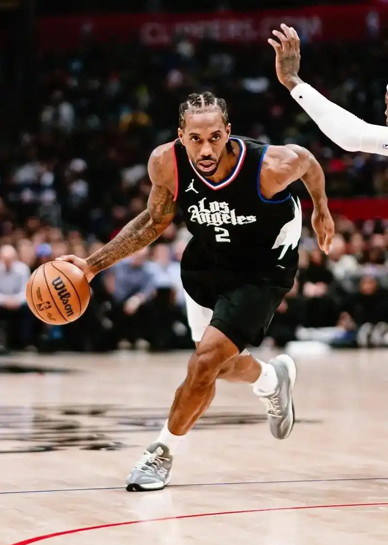 西班牙男篮强势篮网，巴恩斯一己之力扛起全队