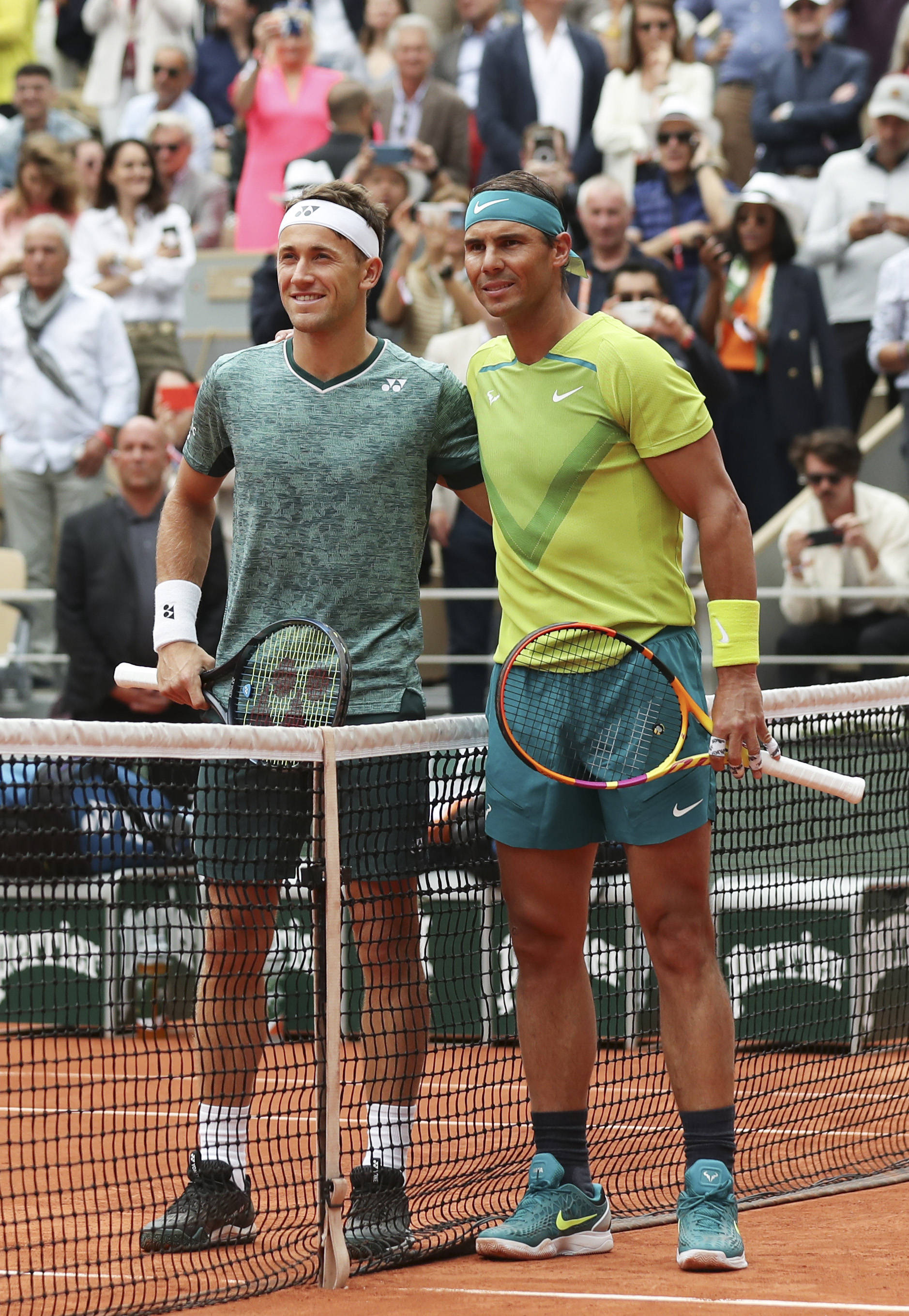 法国网球队力克澳大利亚网球队，纳达尔送出助攻