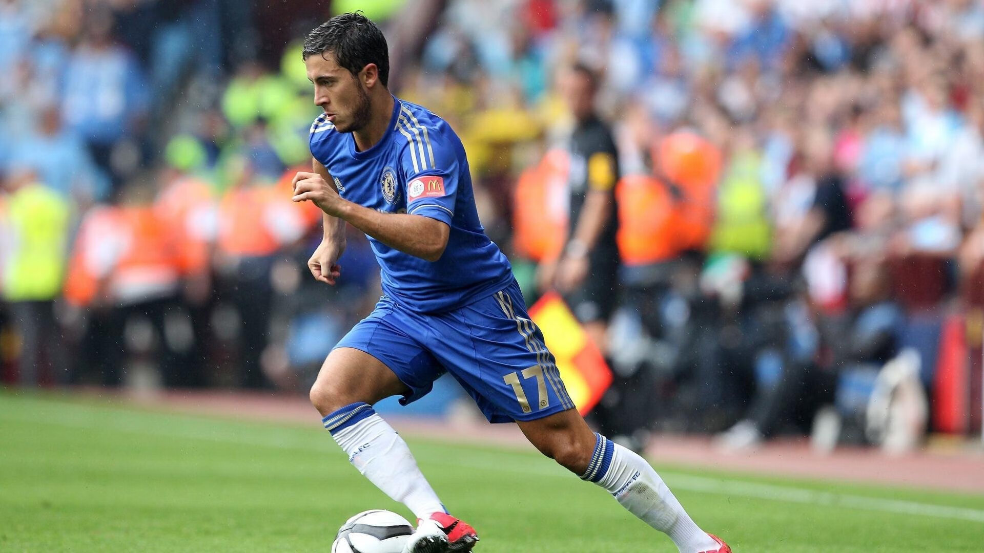 皮克一锤定音，喀麦隆踏平葡萄牙改写历史