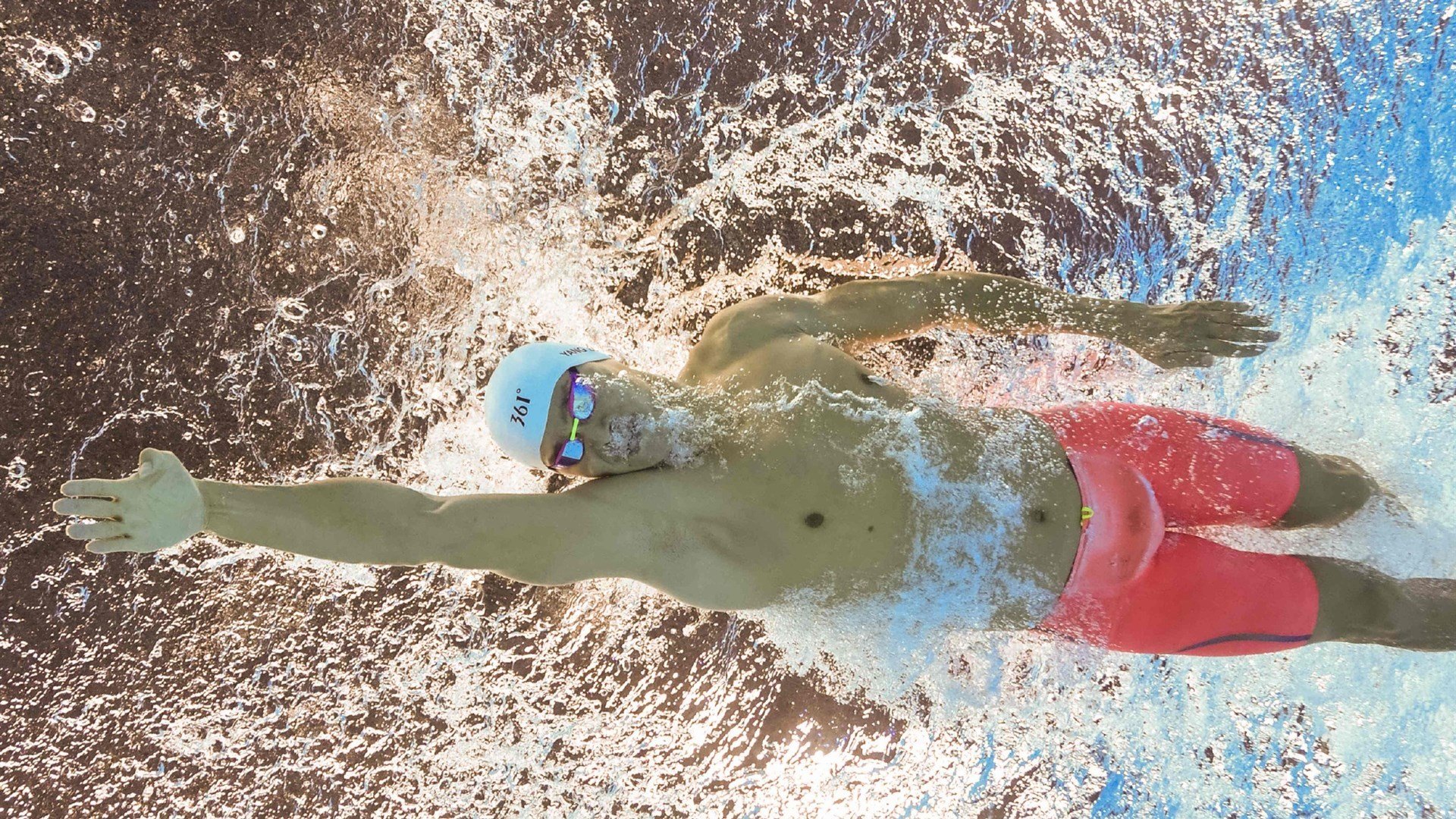 绝杀之夜与不灭之火，当法国铁骑踏碎印尼坚盾，李梓嘉的烈焰点燃亚洲羽魂