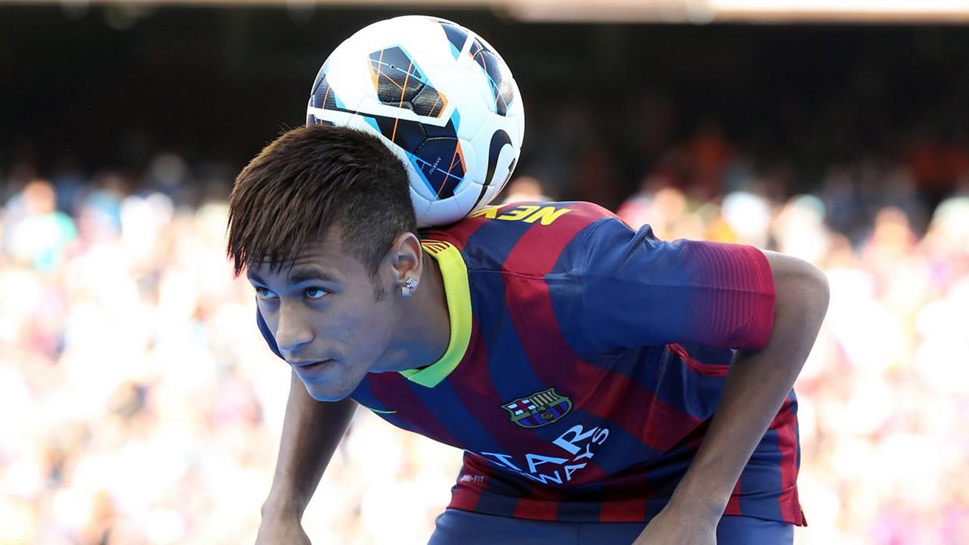 红黑圣殿的极光，当罗德里戈的金色弧线撕裂威尔士防线，AC米兰在欧冠绝境中完成灵魂加冕